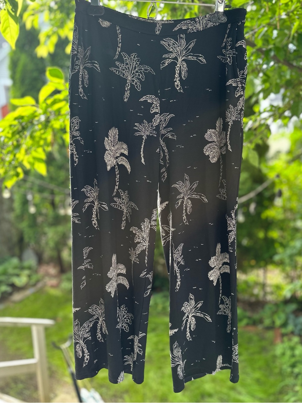 J. Jill Black Wide-Leg Pants with White Palm Print
